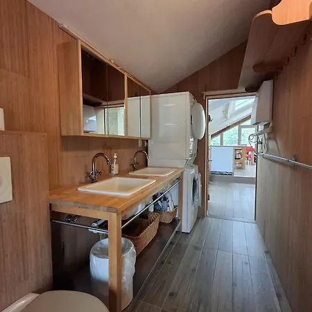 Comfortable In With Garden, Cleaning Included