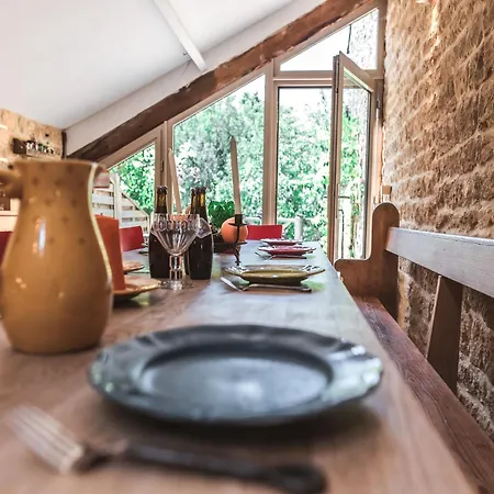 Fairytale Escape In Lamorteau, Cleaning Included